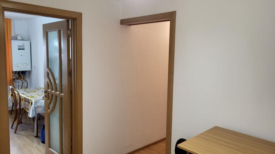 Apartament cu 3 camere decomandat în Brăilei