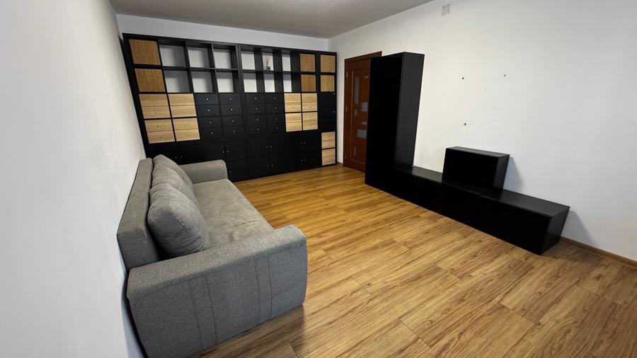 Apartament cu 3 camere decomandat în Domenii