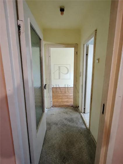 Apartament cu 2 camere semidecomandat în Cetății