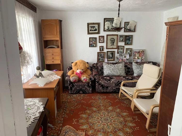 Casă cu 6 camere cu Teren 1900 Mp în Nana
