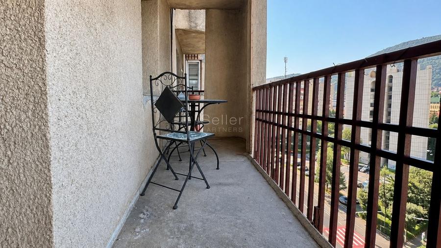 Apartament cu 2 camere decomandat, mobilat în Central