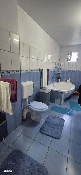 Casă cu 4 camere cu Teren 200 Mp în Valu lui Traian