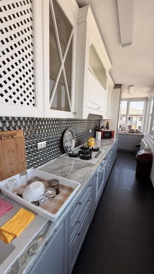 Apartament cu 4 camere în Dobroești