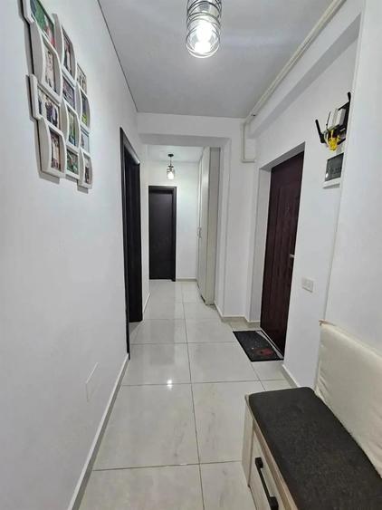 Apartament cu 3 camere decomandat în Chiajna