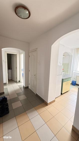 Apartament cu 4 camere în Săsar