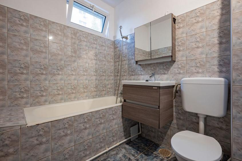 Apartament cu 2 camere semidecomandat, mobilat în Tomis Nord