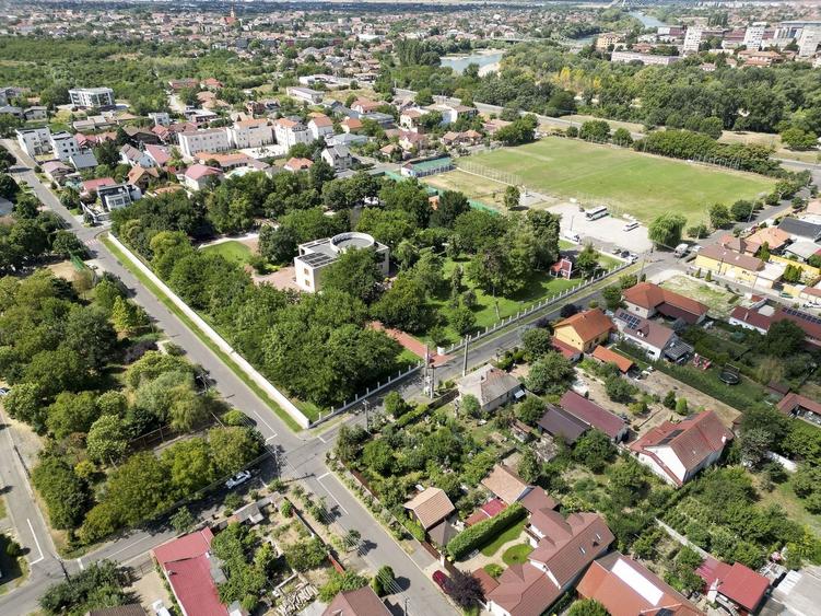 Casă individuală cu 1 camere cu Teren 350 Mp în Subcetate