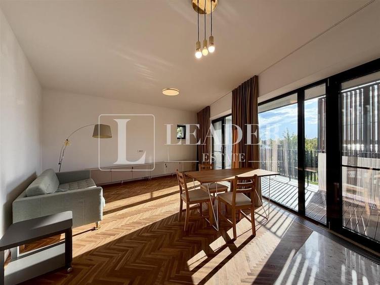 Apartament cu 3 camere decomandat, mobilat în Străulești