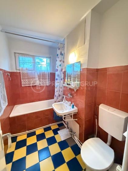 Apartament cu 2 camere în Podu Roș