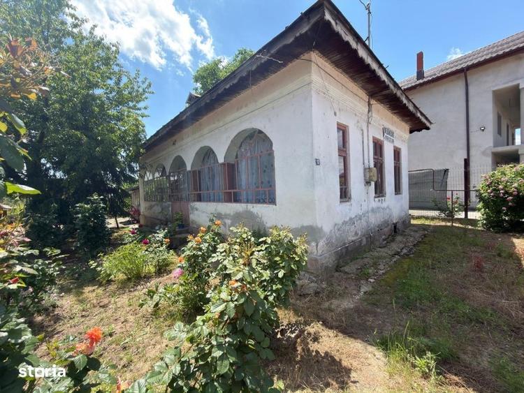 Casă cu 3 camere cu Teren 1110 Mp în Central
