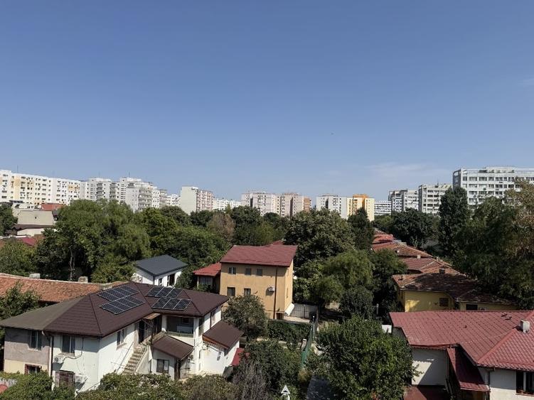 Apartament cu 3 camere, mobilat în Baba Novac