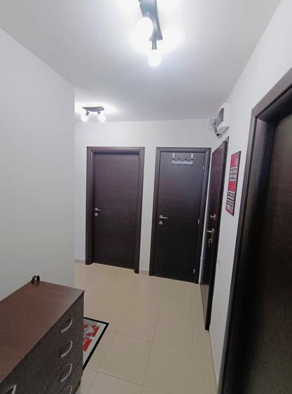 Apartament cu 3 camere decomandat în Runcu