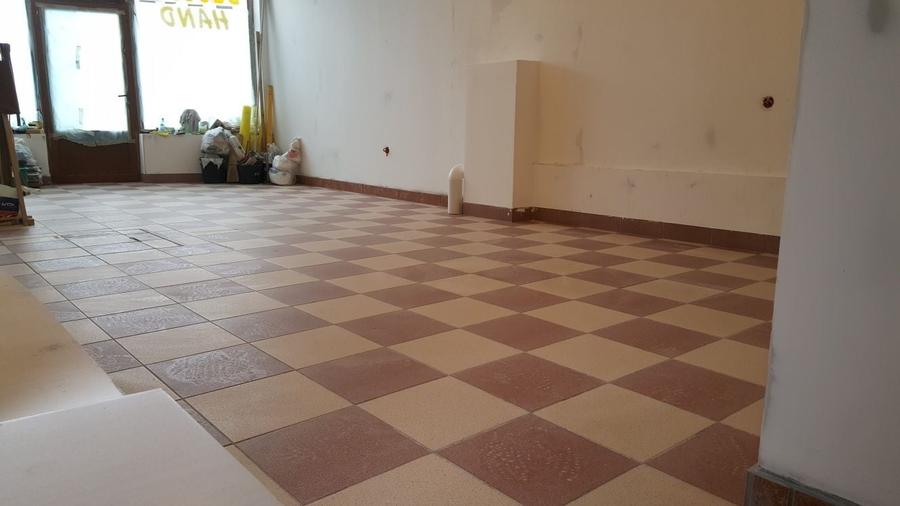 Spațiu comercial, de 45 mp, în Central