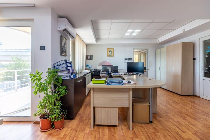 Birou, de 425 mp, în Berceni