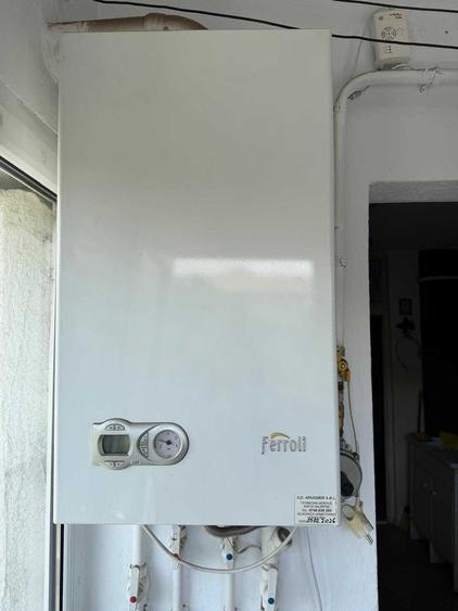 Apartament cu 2 camere decomandat în Est