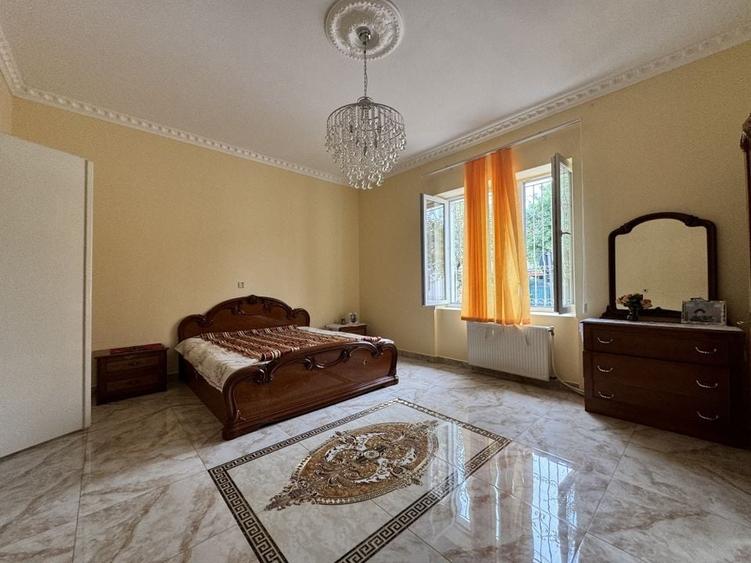 Casă individuală cu 4 camere cu Canalizare în Elisabetin