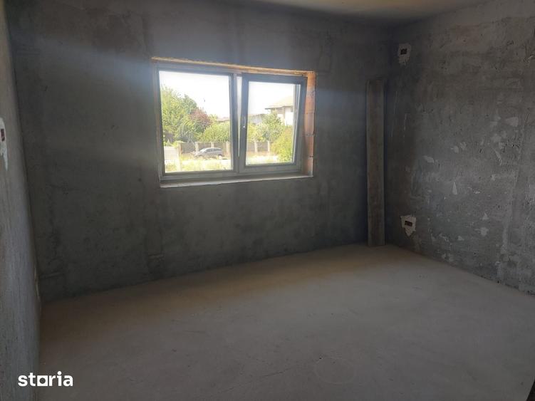 PROPRIETAR, Casa noua, 4 camere, 3 bai, metrou, - 13