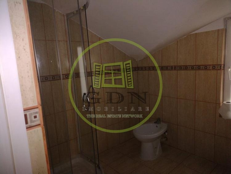 Casă individuală cu 6 camere cu Canalizare în Valea Azugii