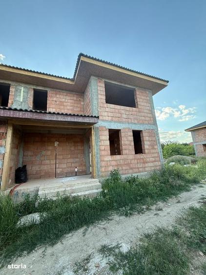MT253 Duplex la rosu, 4 camere, Sanandrei, la asfalt - 11