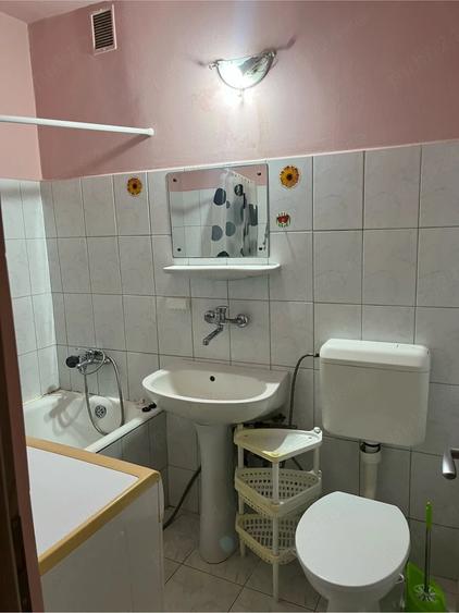 Garsonieră decomandată în Soarelui