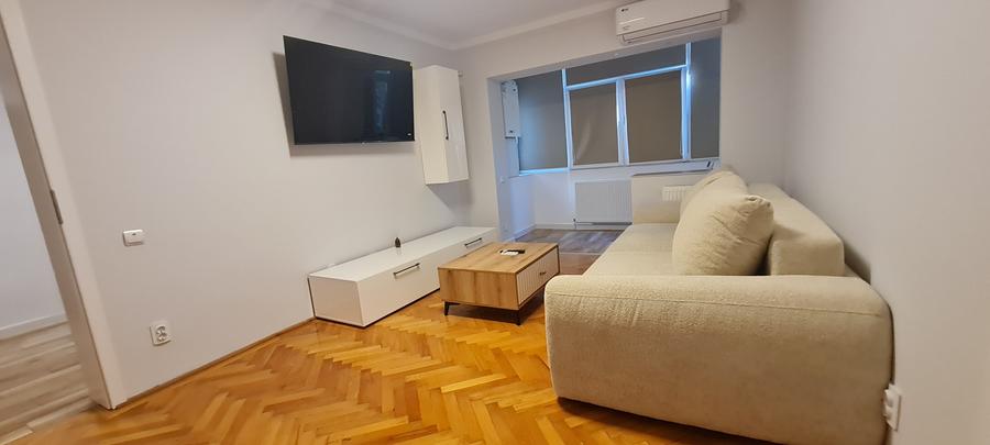 City Mall_apartament 3camere,prima.inchiriere,pret 700E - 1