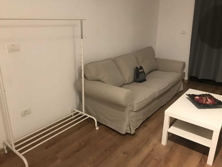 Apartament cu 2 camere semidecomandat în Giroc