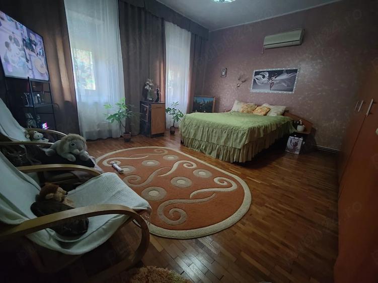 Casă cu 3 camere cu Teren 350 Mp în Central