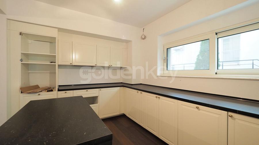 Vilă cu 7 camere, 4 bai | renovata integral 2020 | strada privata - 6