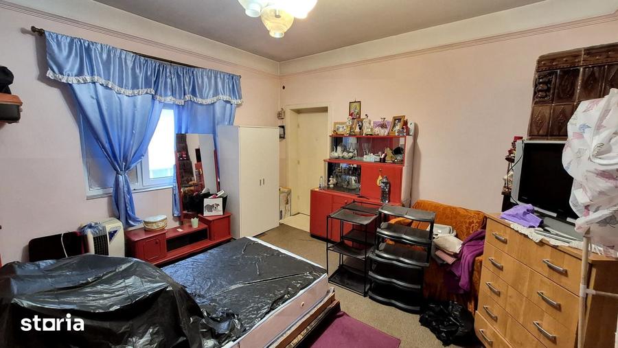 Apartament cu 3 camere în Gara de Nord