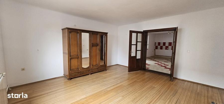 Casă cu 4 camere decomandat cu Teren 502 Mp în Șelimbăr