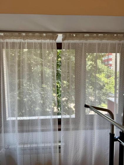 Apartament cu 3 camere decomandat, mobilat în Alexandru Obregia