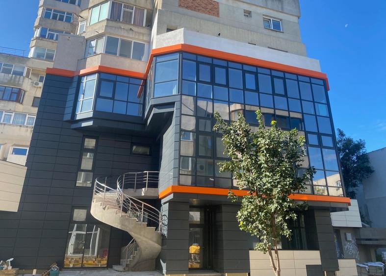 Spațiu comercial, de 876 mp, în Tomis Nord