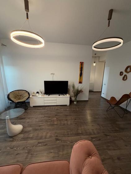 Apartament cu 2 camere decomandat în Central