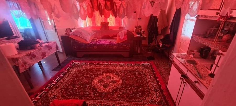 Casă cu 3 camere în Unirea