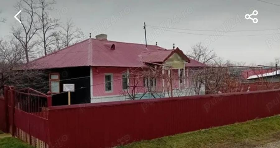 Casă cu Teren 1000 Mp în Central