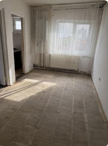 Apartament cu 3 camere semidecomandat în Războieni