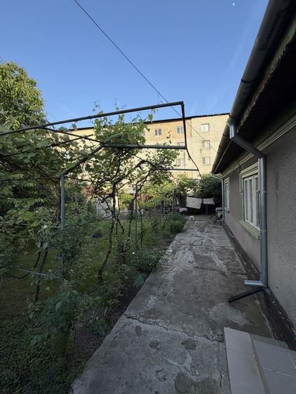 Casă cu 3 camere în Central