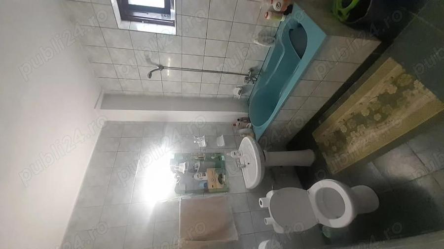 Casă individuală cu 6 camere cu Garaj în Rovine