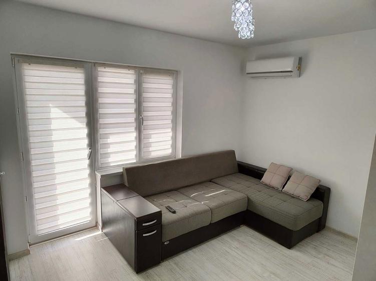Apartament cu 2 camere decomandat în Miroslava