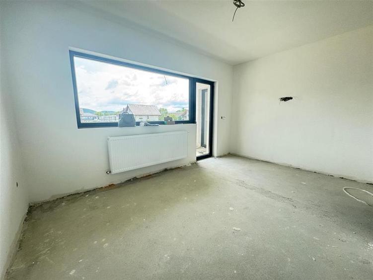 Apartament cu 2 camere semidecomandat în Șelimbăr