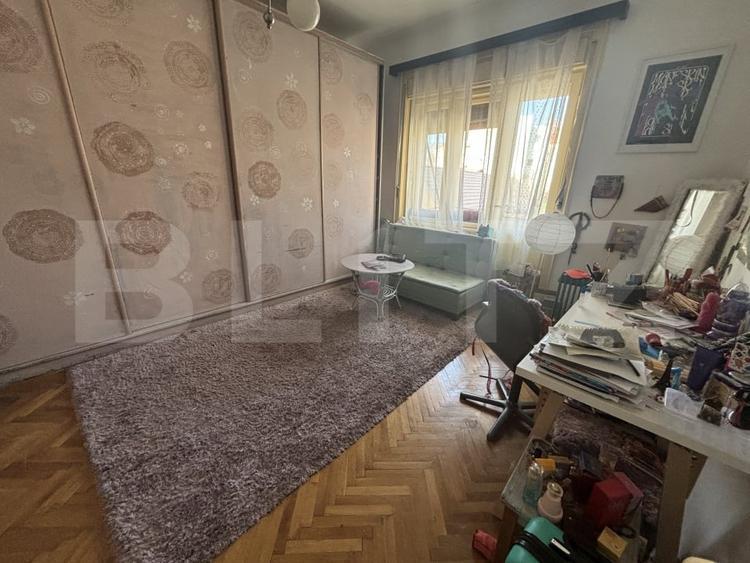 Apartament cu 5 camere decomandat, mobilat în Ultracentral