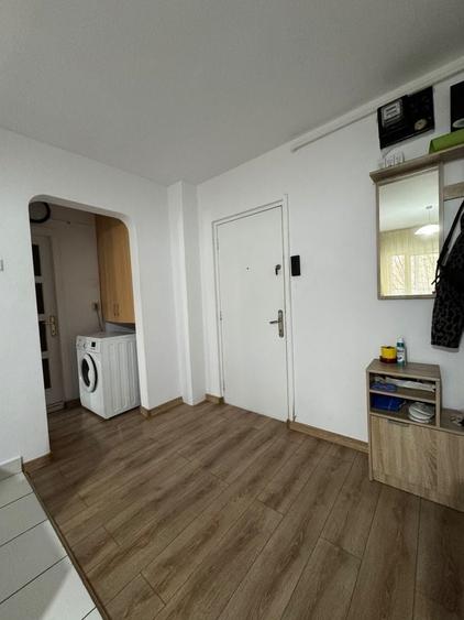 Apartament cu 2 camere decomandat în Exterior Vest