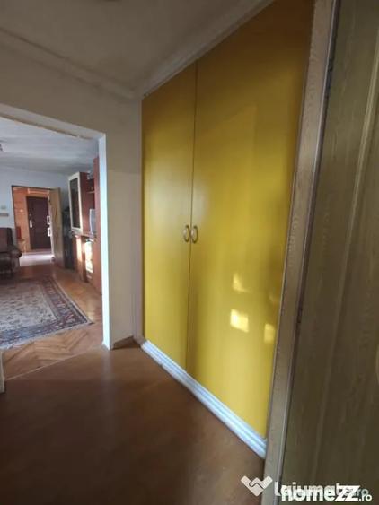 Apartament cu 2 camere semidecomandat în Săsar