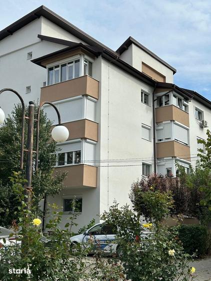 Apartament cu 3 camere decomandat, mobilat în Tomești