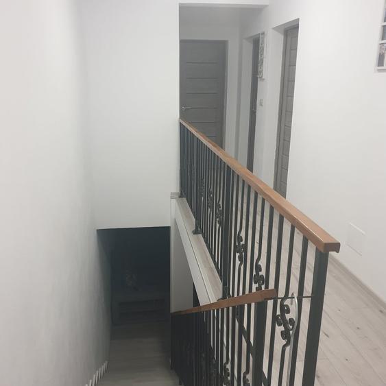 Casă cu 4 camere cu Teren 493 Mp în Central