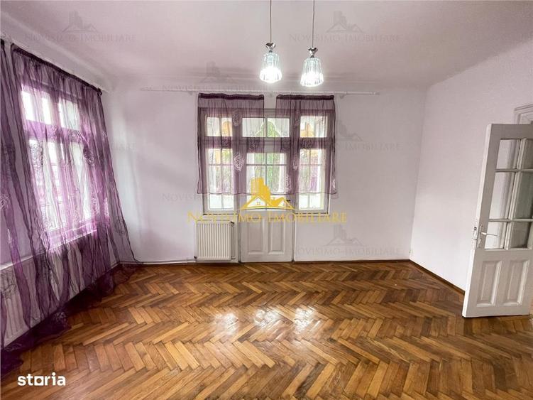 Casă cu 4 camere cu Teren 200 Mp în Central
