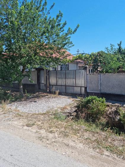 Casă cu Teren 1600 Mp în Ianoșda