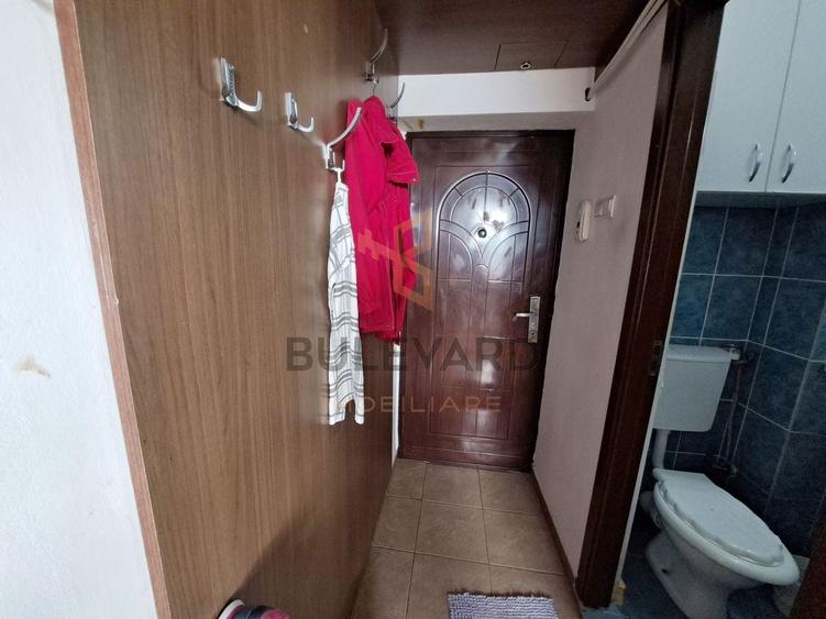 Garsonieră semidecomandată, mobilată în Gruia