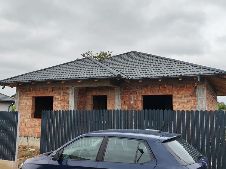Casă cu 3 camere în Șerbănești