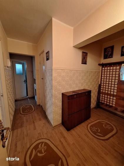 Apartament cu 2 camere decomandat în Micro 17